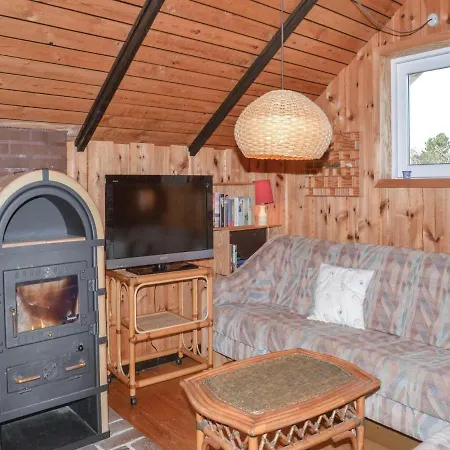 Three-bedroom Holiday In Semesterbostad