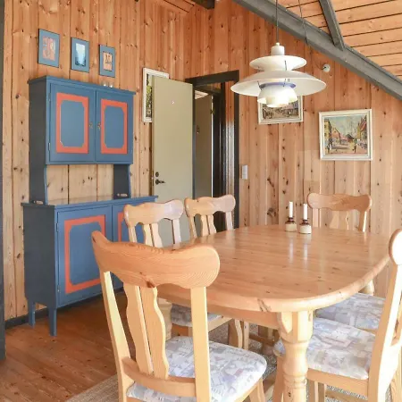 Semesterbostad Three-bedroom Holiday In *