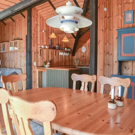Semesterbostad Three-bedroom Holiday In *