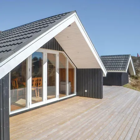 Three-bedroom Holiday In Semesterbostad